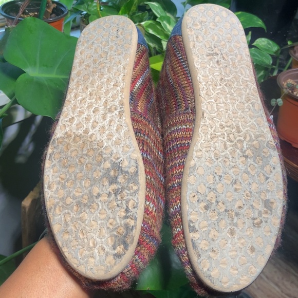 TOMS SLIP ON FUR Multicolor Shearling Lining EVA SOLE W6 - Picture 9 of 9